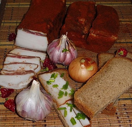 Сало коп. по - домашнему (по - венгерски)